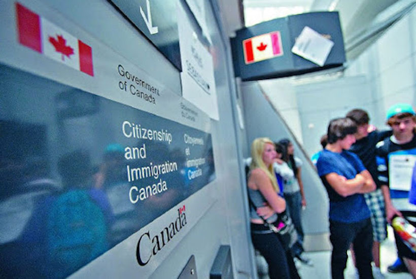 So sánh các chương trình định cư Canada diện Express Entry